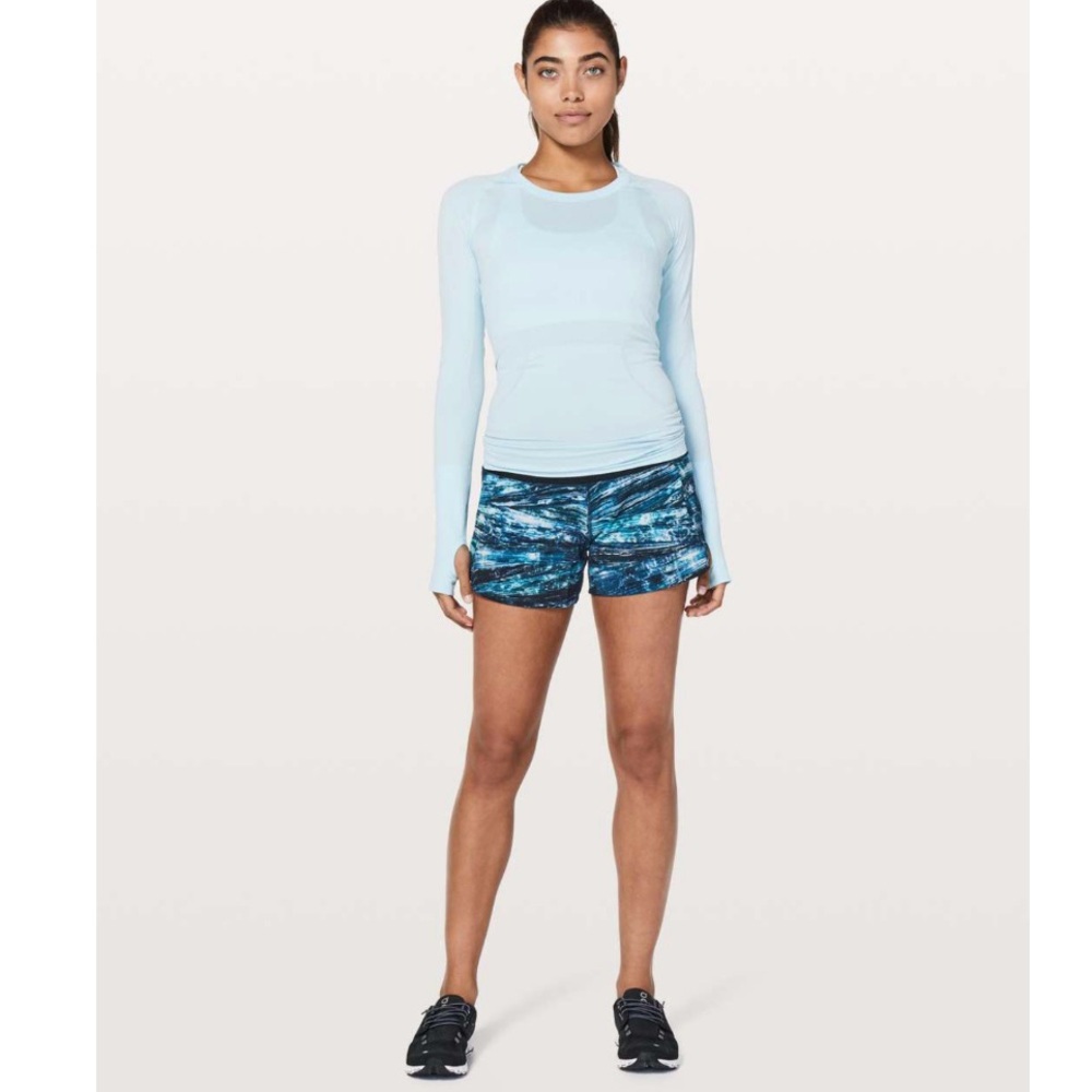 Lululemon Run Times Short II 4” in Shorelines Multi Blue / Black sz 6 Activewear
